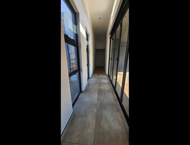 3 BEDROOM FREESTANDING FOR SALE IN CASHAN